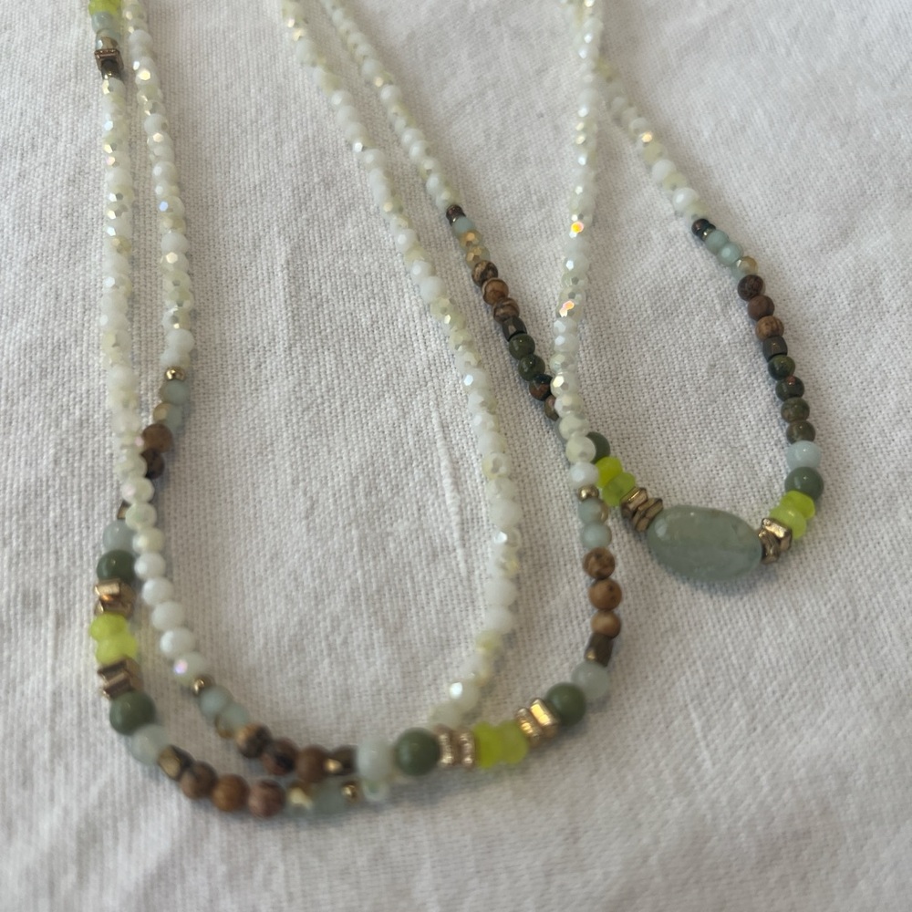 Crystal and stone beaded lariat necklace from Leif - Picture 3 of 5